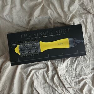 drybar The Single Shot Round Blow Dryer Brush— NIB